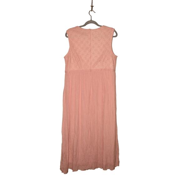AVENUE $79 Pink Lace Applique Sleeveless Maxi Dress Crinkle Fabric‎ Size 14 / 16 - Picture 2 of 4